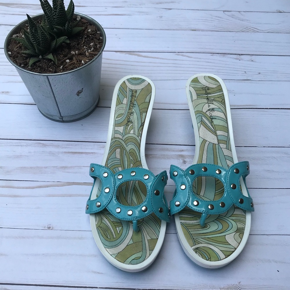 Lightweight wedge sandals